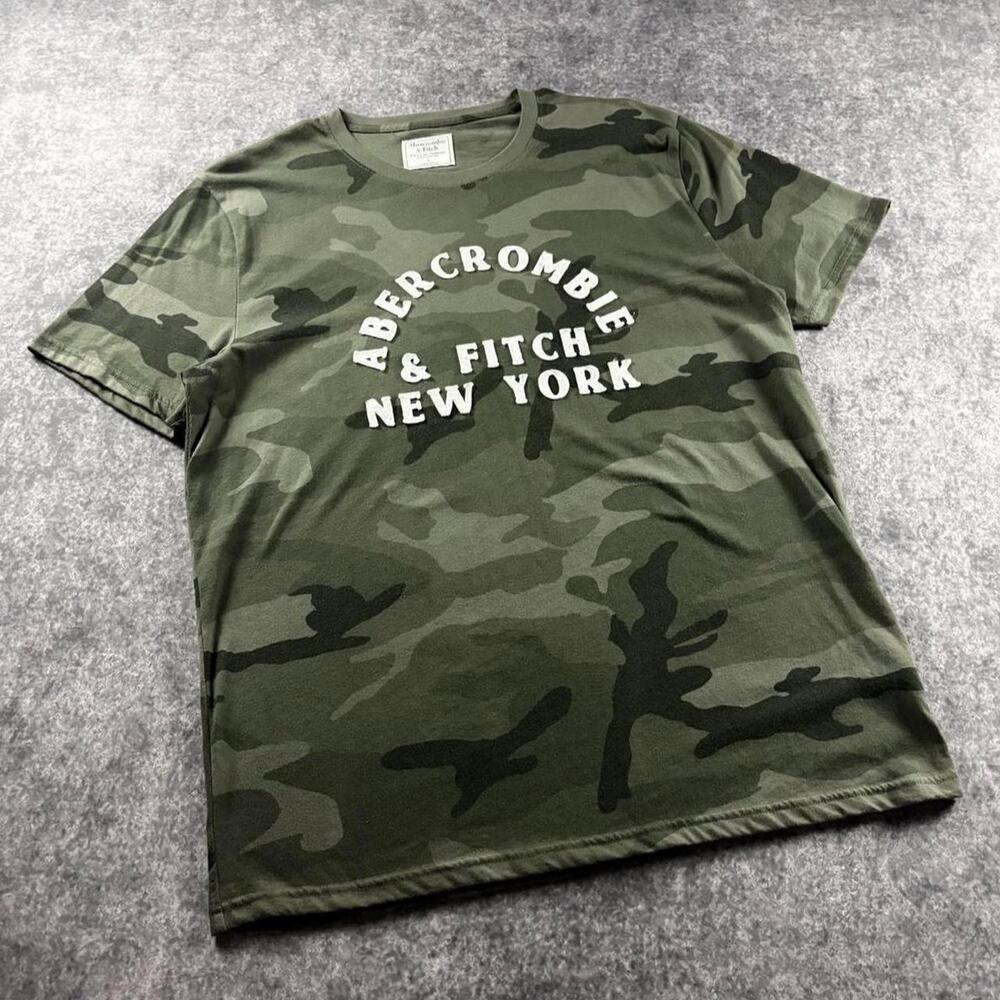 Vintage Abercrombie & Fitch Men’s L Camo Raised Logo Tee Y2K 2000s